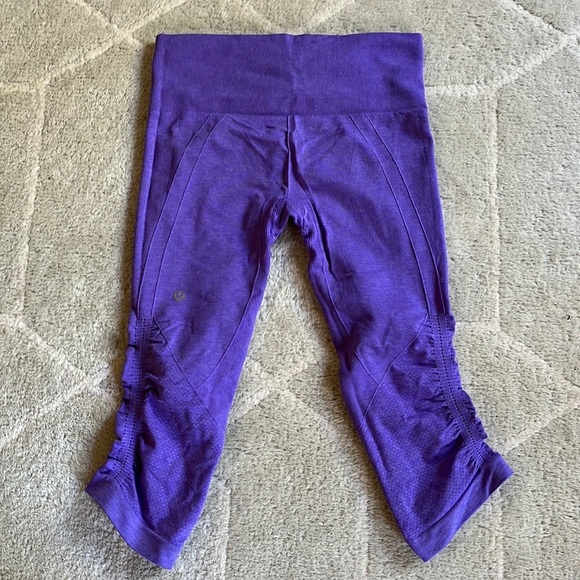 Lululemon In The Flow Crop - Picture 3 of 12